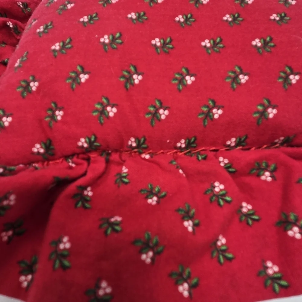 VINTAGE HANDMADE NEEDLE WORK EMROIDERY CHRISTMAS THROW PILLOW POINSETTIA RED